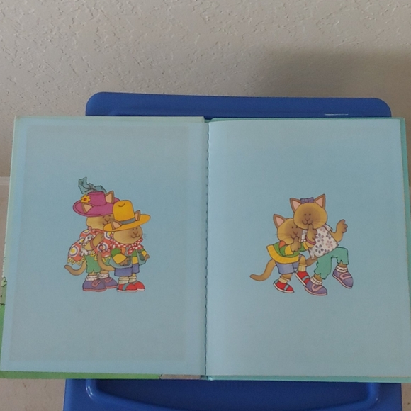Kid's book - Picture 2 of 4